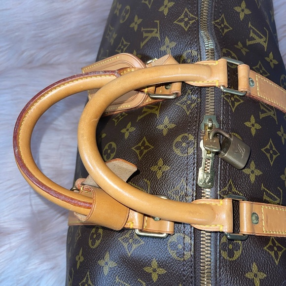 Louis Vuitton - Picture 9 of 16